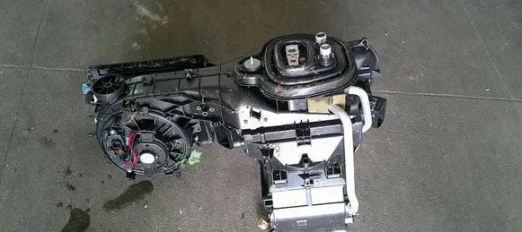 Volkswagen Golf VIII Interior heater climate box assembly T72367C 5WB819021A 000228