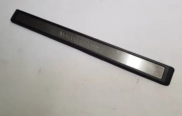 Mercedes-Benz E W211 Foot area side trim A2116801535BBG A2116801535