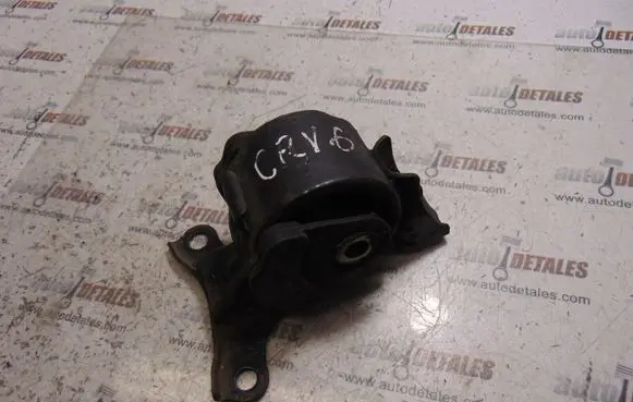 Honda CR-V Engine mount bracket