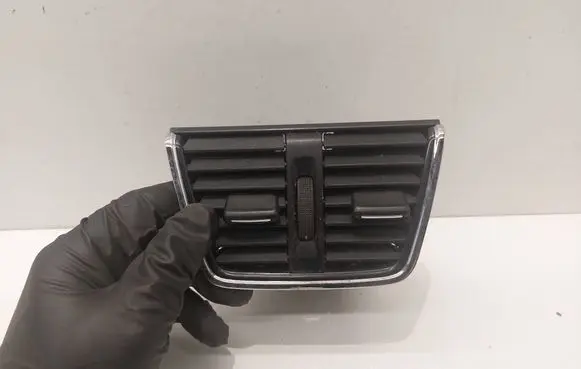 Skoda Octavia Mk3 (5E) Rear air vent grill 5E0819203A