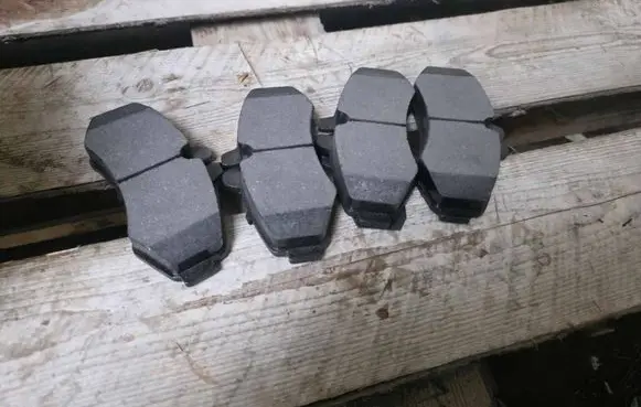 Mercedes-Benz Vito Viano W638 Brake pads (front) A0004214110