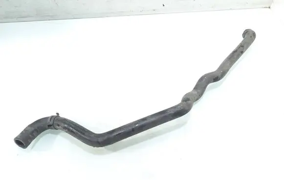 Engine coolant pipe/hose