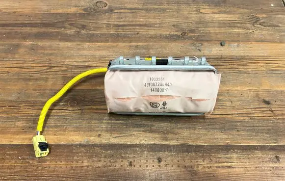 Subaru Outback Passenger airbag 1033231 140808P 49T08729LH40
