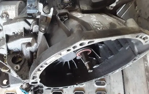 Renault Scenic II - Grand scenic II Manual 6 speed gearbox 8200600466 8200726844