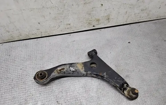 Mitsubishi Grandis Front lower control arm/wishbone