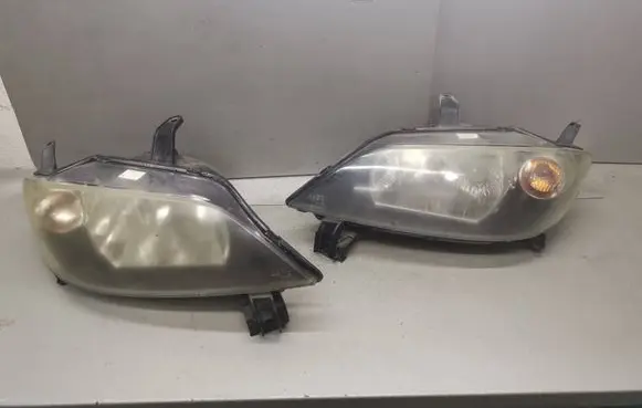 Mazda 2 Headlights/headlamps set 3M7113W029AF 3M7113W030AF