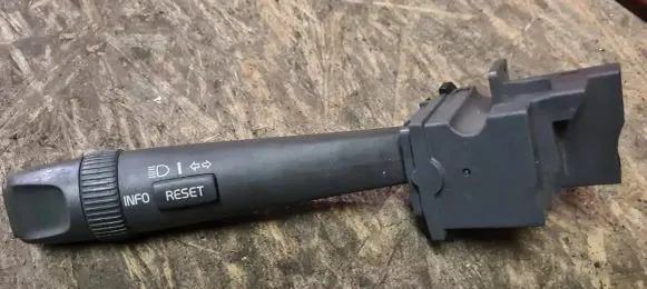 Volvo XC70 Indicator stalk