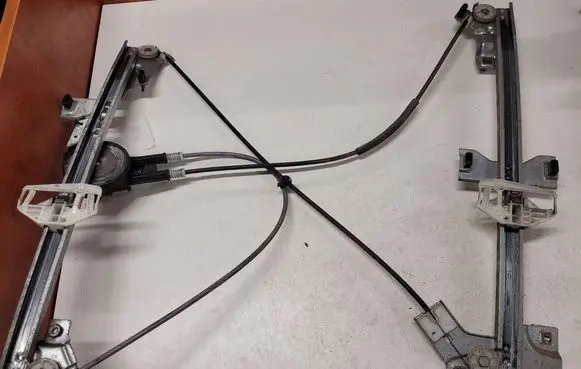 Citroen Berlingo Front door window regulator with motor