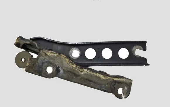 Skoda Octavia Mk2 (1Z) Engine bonnet/hood hinges 1Z0823301C