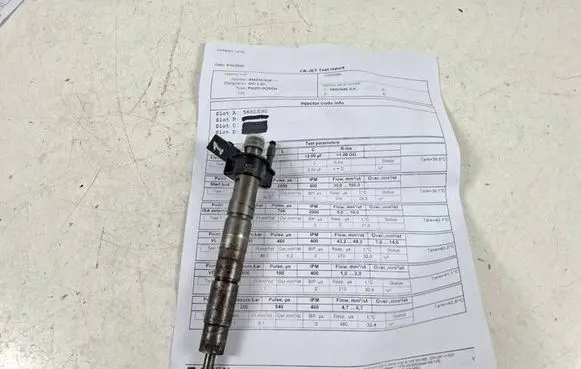 BMW X6 F16 Fuel injector 7823461 0445117030