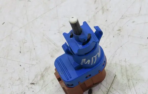 Alfa Romeo Mito Brake pedal sensor switch GMAUTO4574097