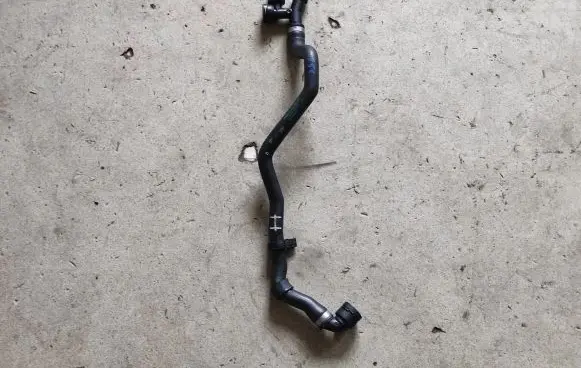 BMW X4M F98 Engine coolant pipe/hose 162697
