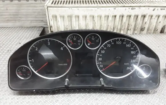 Audi A6 S6 C5 4B Speedometer (instrument cluster) 4B0920931M