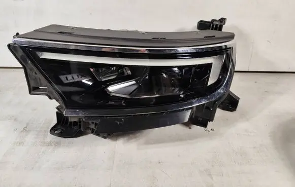 Opel Mokka B Headlight/headlamp 9834016880 368158932 L375791