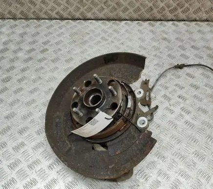 Lexus RC Rear wheel hub 4230424040