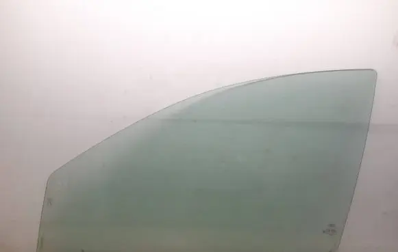 Ford Focus Front door window glass four-door 43R001057 DOT27M23100AS2