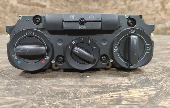 Volkswagen Caddy Climate control unit