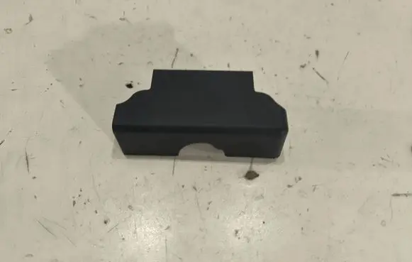 Volkswagen Phaeton Other engine bay part 3D0823187A