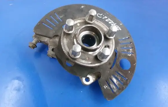 Cadillac DTS Front wheel hub spindle knuckle