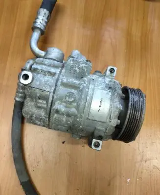Volkswagen PASSAT B6 Air conditioning (A/C) compressor (pump) 1K0820803Q 01503907570