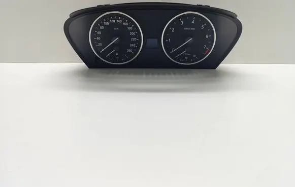 BMW 5 E60 E61 Speedometer (instrument cluster) 9153751 62119153751