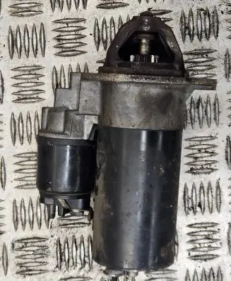 Opel Zafira A Starter motor 703251730