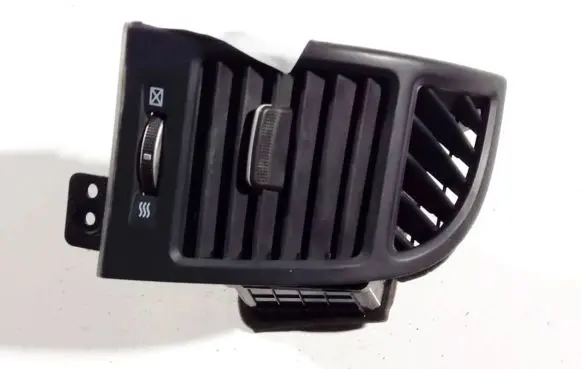 Hyundai Santa Fe Dash center air vent grill 974802b000 97480-2b000