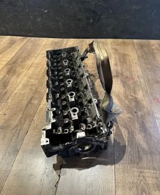 Mercedes-Benz E W211 Engine head 