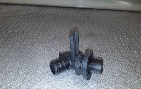 Opel Insignia A Breather valve 55568910