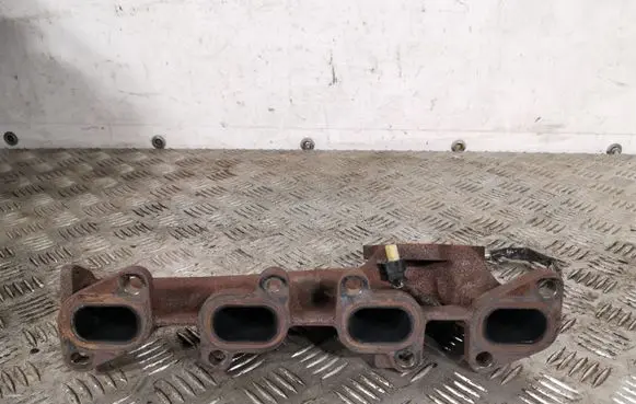 Infiniti Q50 Exhaust manifold 27H15Q00