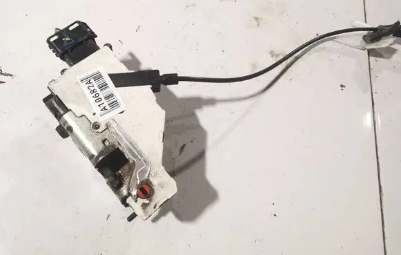 Citroen C4 I Picasso Front door lock 24097816