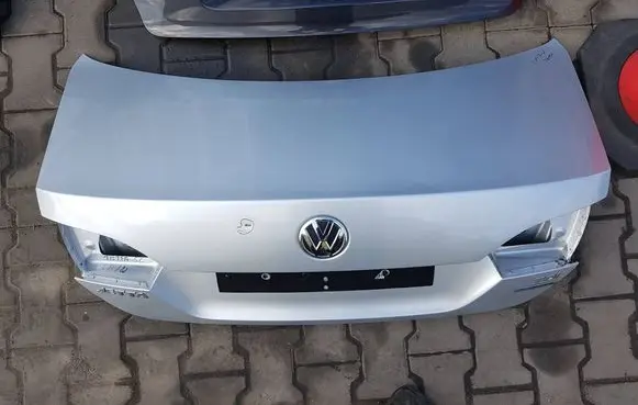 Volkswagen Jetta VI Truck tailgate 