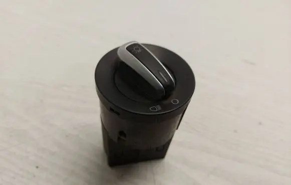 Volkswagen Polo Light switch 5C6941531c 03N99VA