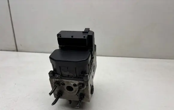 Volkswagen PASSAT B5 ABS Pump 8E0614111AB 0265216559