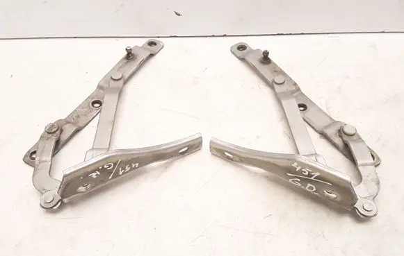 Peugeot 406 Tailgate/trunk/boot hinge