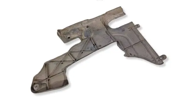 Volkswagen PASSAT B7 Other under body part 3AA825101