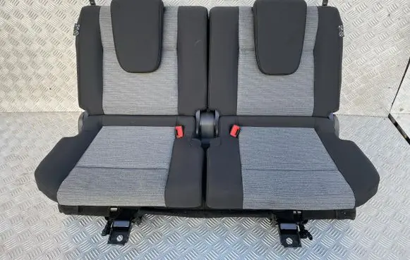 Nissan X-Trail T33 Second row seats PU12686