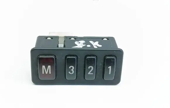 BMW 5 E39 Seat control switch 8352160