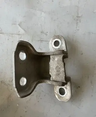 Toyota Prius (NHW20) Front door lower hinge 