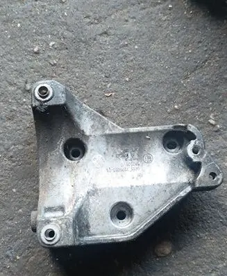 BMW X5 E70 Engine mounting bracket 6455779986301 64557799863 7799863