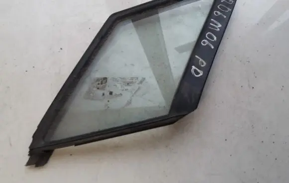 Mazda 5 Front door vent window glass four-door 