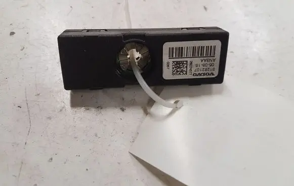 Volvo V40 Aerial antenna amplifier 31282107