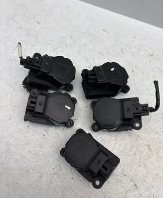 Ford Focus C-MAX Air flap motor/actuator 3M5H19E616AB EAD251 11875