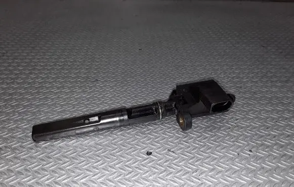 Audi A2 Oil level sensor 045907660D
