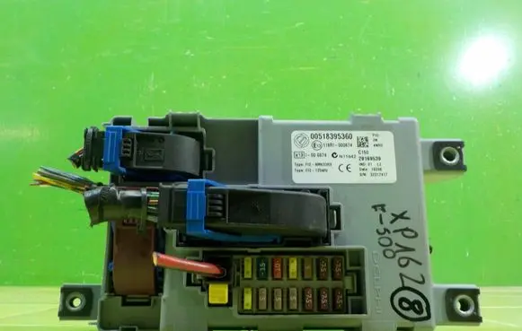 Fiat 500 Fuse box set 00518398360 XP162