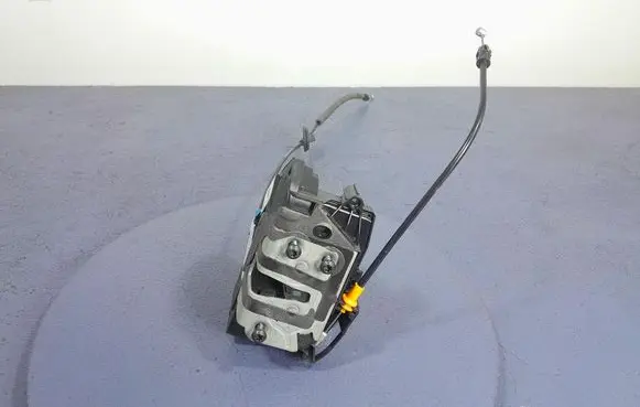 Ford Mustang I Front door lock GR3A-A21812-FC