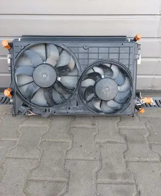 Volkswagen Golf V A/C cooling radiator (condenser) 1K0820411AH