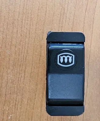 Mercedes-Benz 200 300 W123 Windscreen/window heater switch 03812515