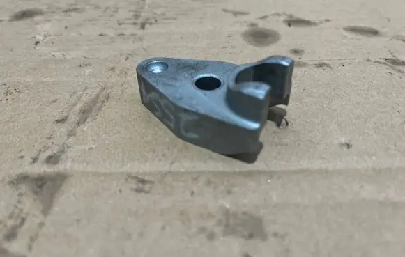 Skoda Fabia Mk2 (5J) Fuel Injector clamp holder