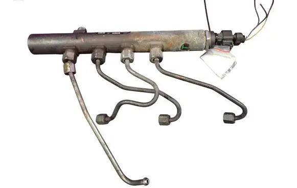 Cadillac BLS Fuel main line pipe 0445214122